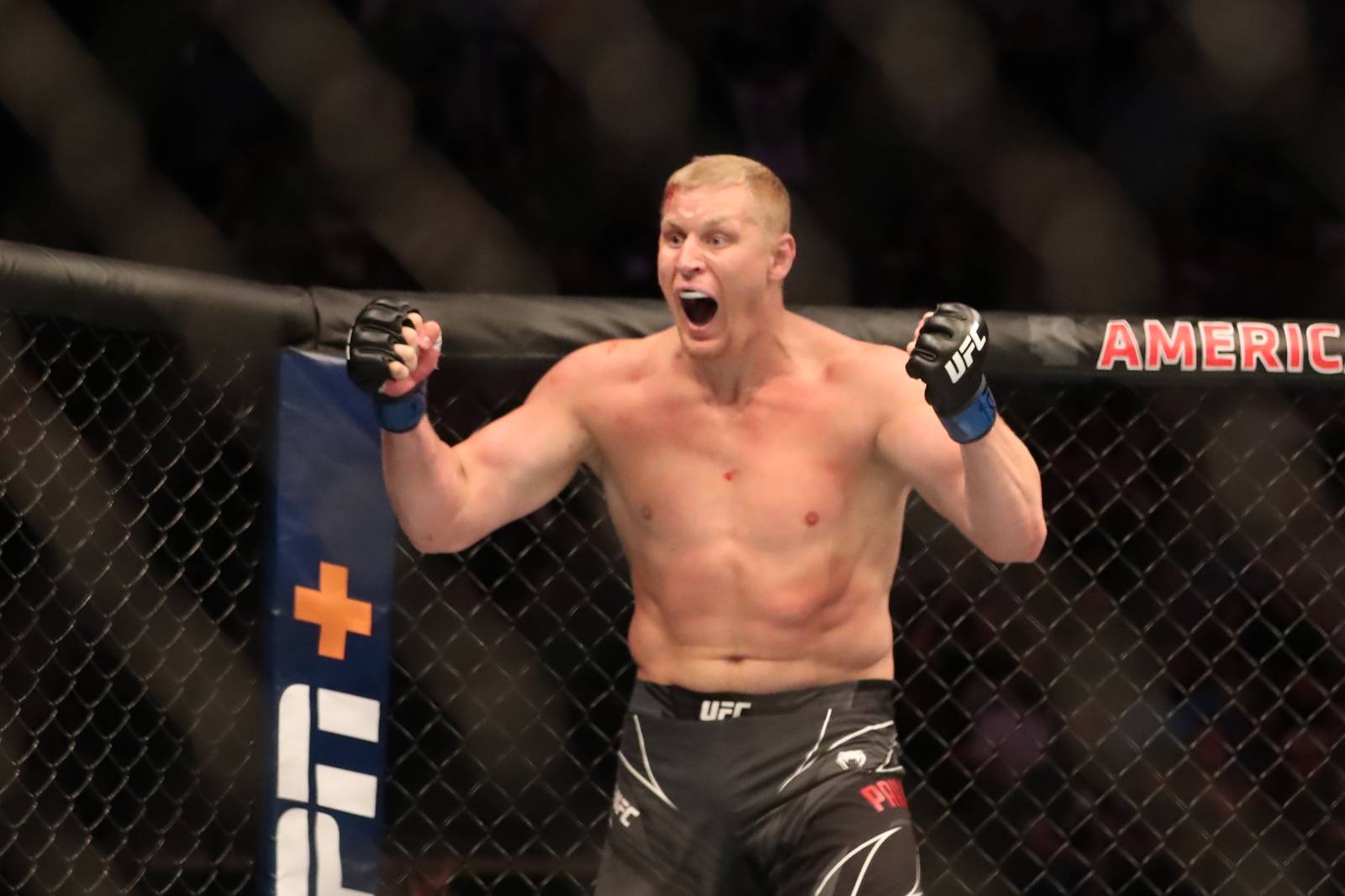 Борщёв: &laquo;Волкова списали в бою с Павловичем&raquo;